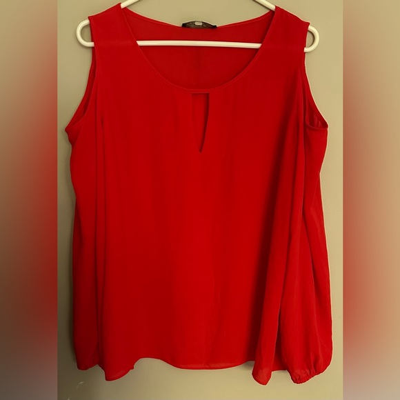 Rose & Olive Tops - ROSE & OLIVE size XL, Elegant Red, Cold Shouldered, Long Sleeved Top. NWT!